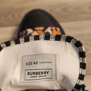 Burberry shoes size 10